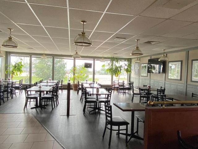 Red Dog Inn Terrace Bay Exterior photo
